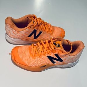 New balance tennis shoes